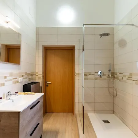 La Perla Nascosta Sul Mare 5.min Barivecchia E Porto Di Apartment